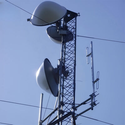 برج انتقال FM TV با توان بالا 20 متر تا 200 متر گالوانیزه گرم غوطه‌ور شده برای انتقال سیگنال رادیو و تلویزیون