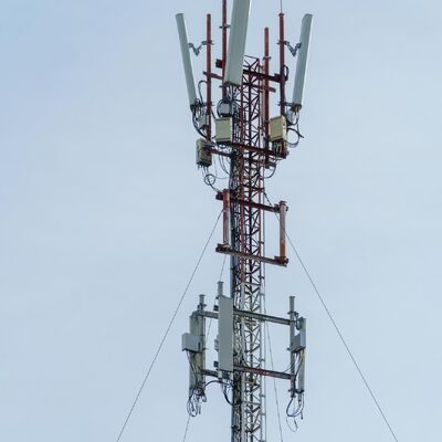 برج مخابراتی فولادی Guyed Wire تحویل سریع سفارشی پیش ساخته مدولار نصب آسان