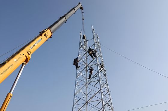 30 فوت تلویزیون رادار اینترنت 4 پای خود پشتیبانی زاویه ای شبکه فولادی چهار پای برج ارتباطات