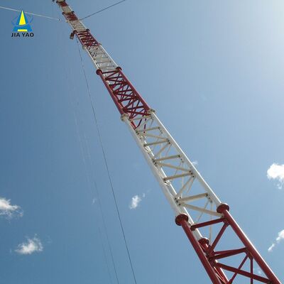 برج سیم کشی طراحی شده برای به حداکثر رساندن ارتفاع با حداقل استفاده از مواد ساختاری بر اساس کد طراحی ANSI / TIA-222-G-H-F