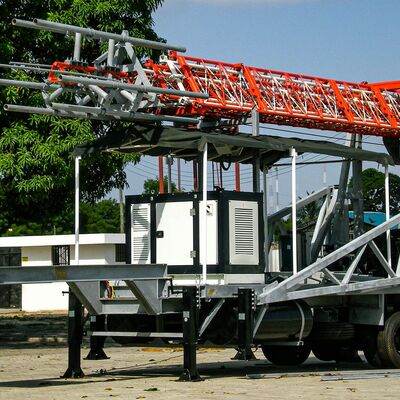 Telescopic Lattice Tower 15-30M Galvanized Steel Truck Mounted Communication Antenna 40M/S Wind Resistant