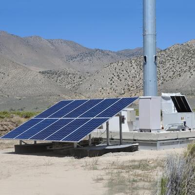 برج آنتن پانل خورشیدی منطقه از راه دور Hot Dip Galvanized 18 28 38M 5G 4G Wifi Telecom Tower